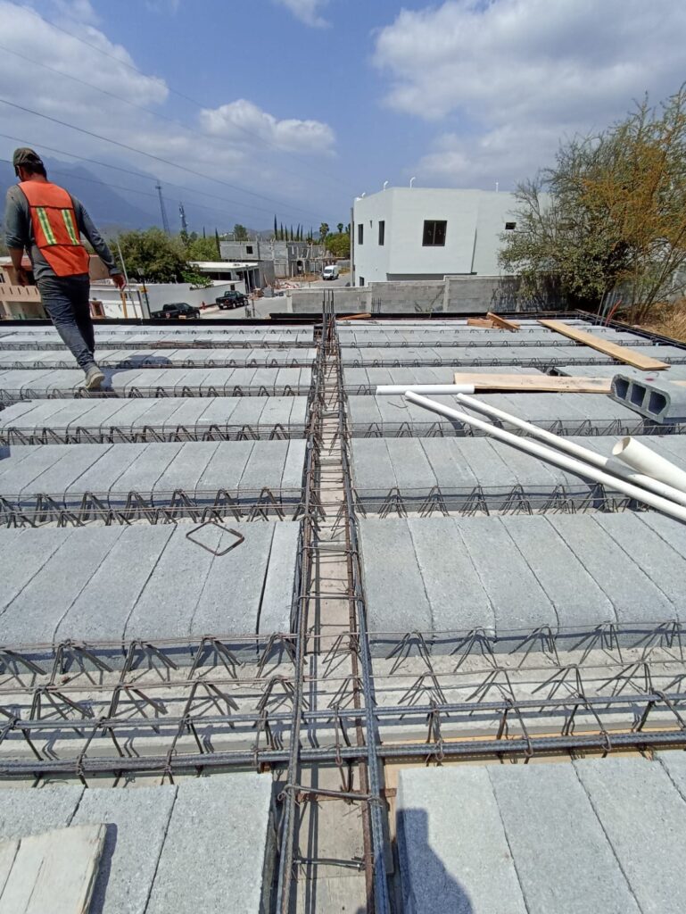 ¿Cómo contribuye la losa de vigueta y bovedilla en la construcción eficiente?